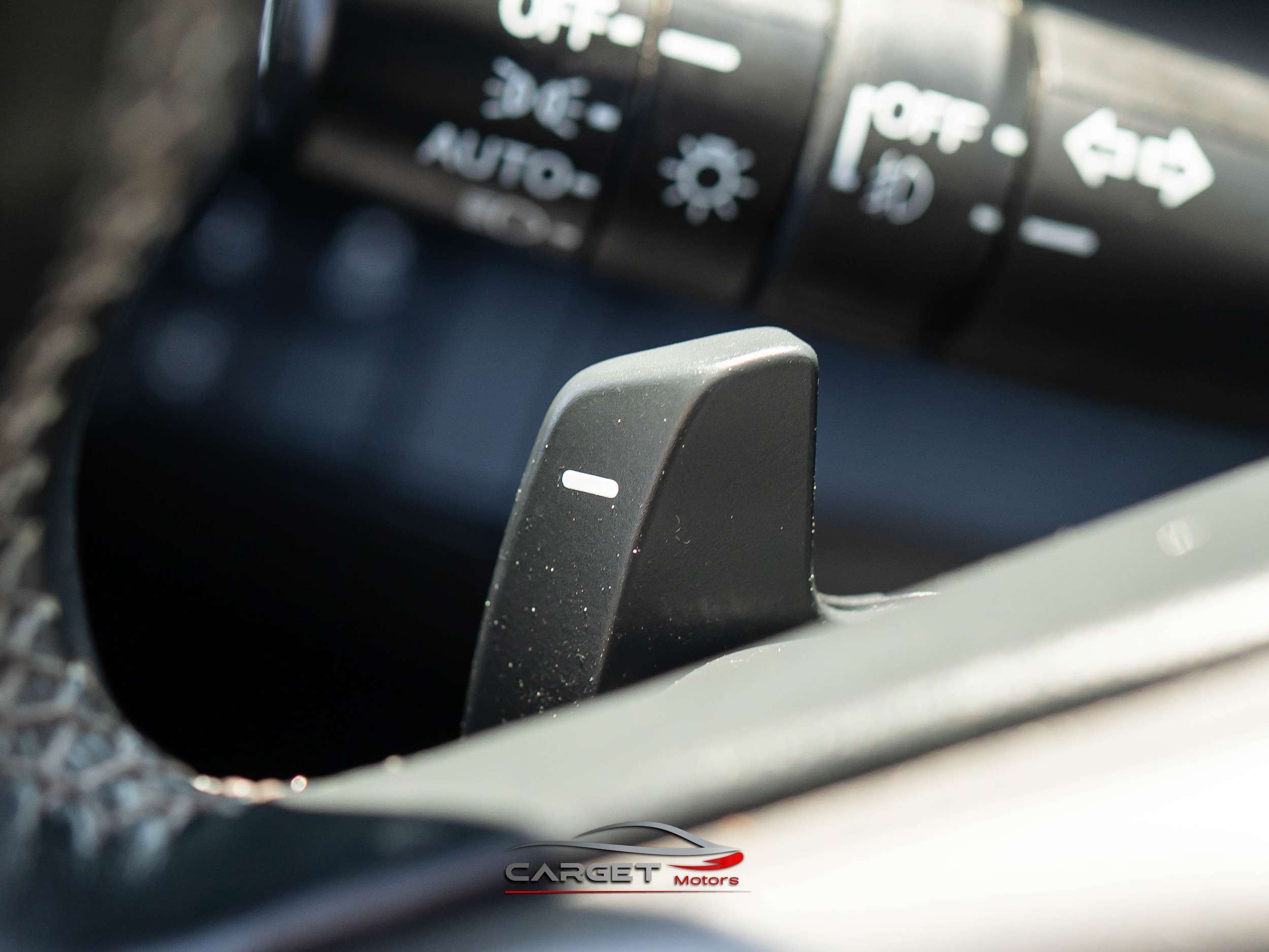 Vehicle image 27 of 48