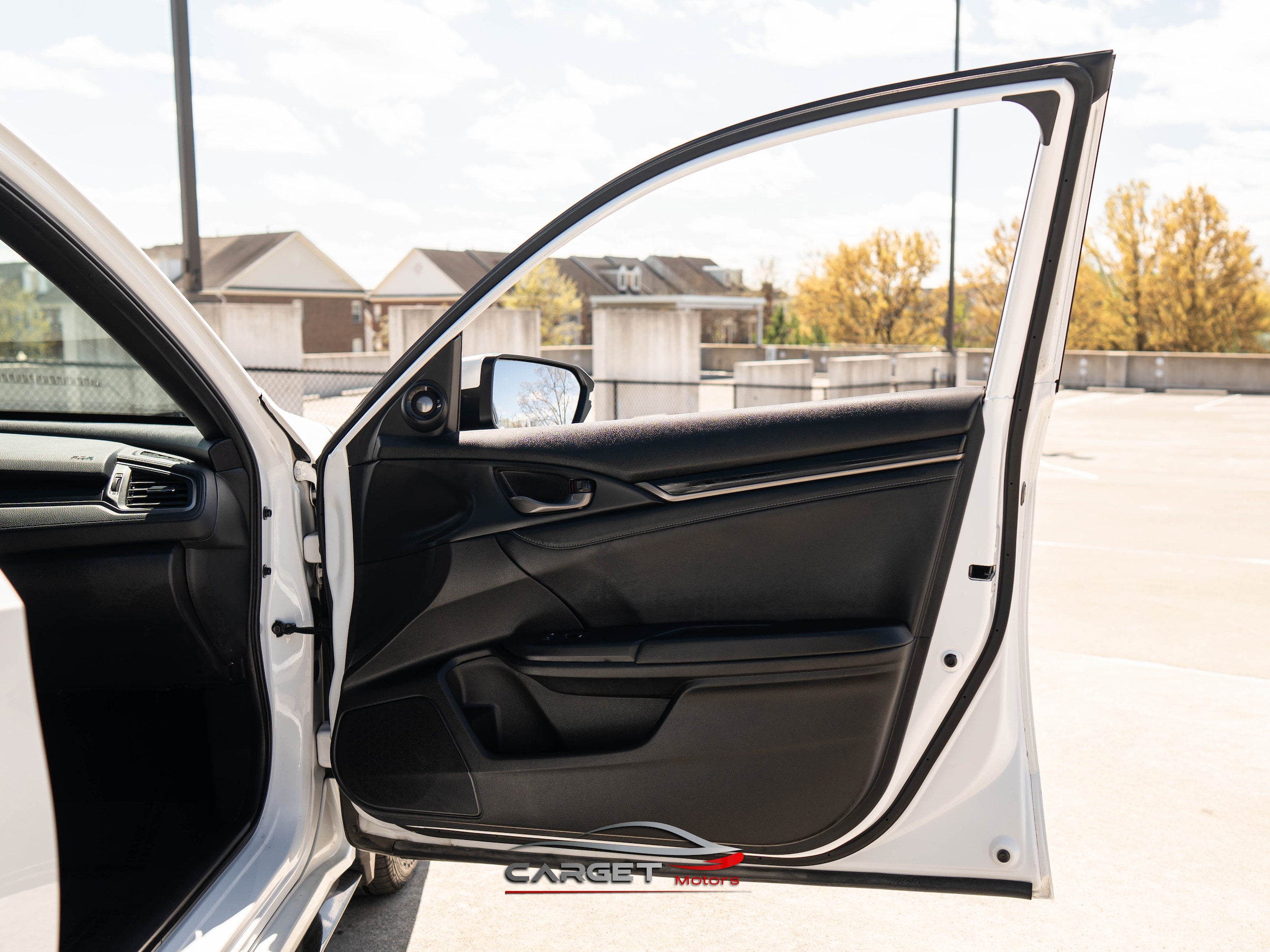 Vehicle image 39 of 48
