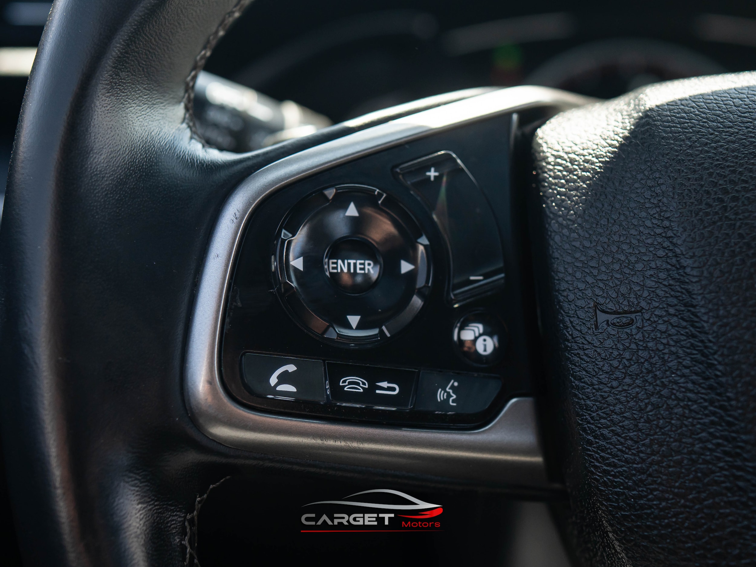 Vehicle image 23 of 48