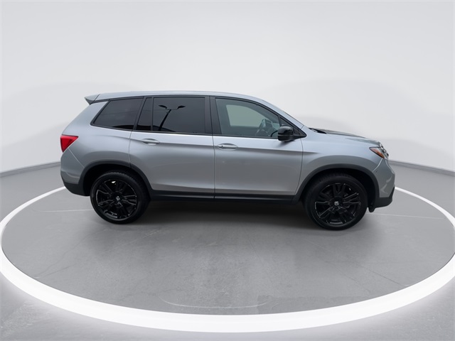 Vehicle image 6 of 24