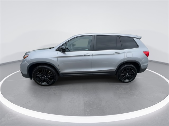 Vehicle image 10 of 24
