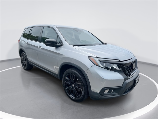 Vehicle image 4 of 24