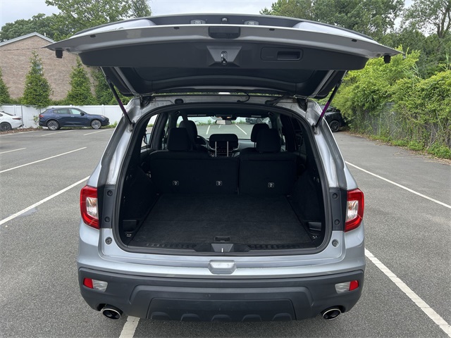 Vehicle image 12 of 24