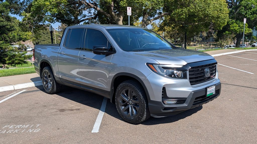 2021 Honda Ridgeline Sport Image 3 of 30