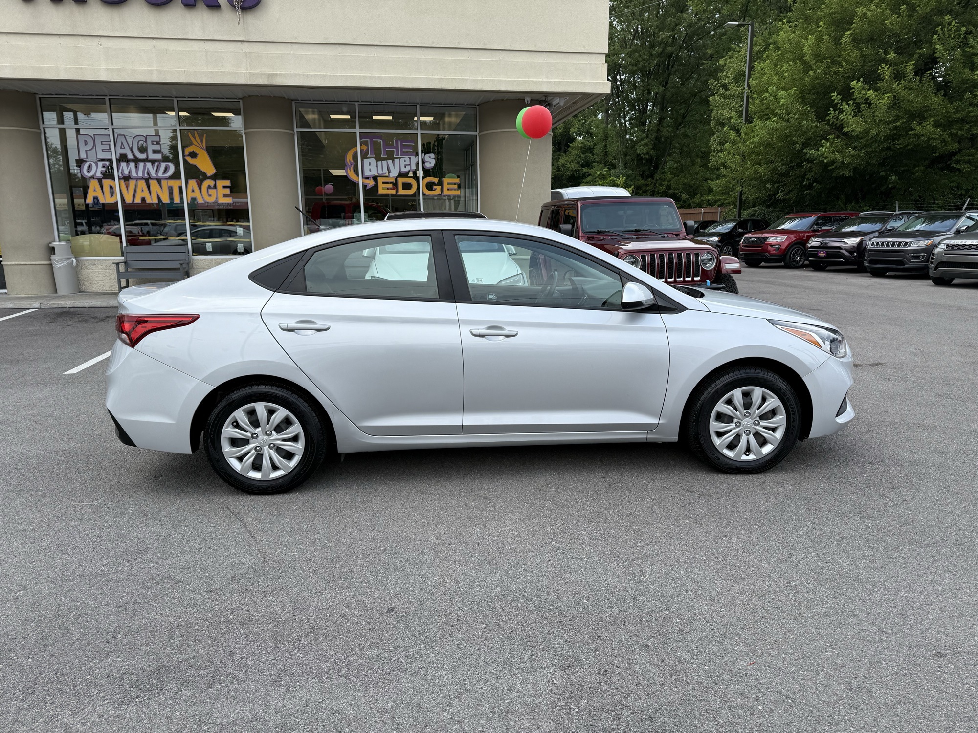 2021 Hyundai Accent SE Image 4 of 20