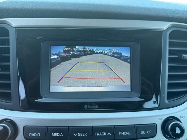 Vehicle image 21 of 31