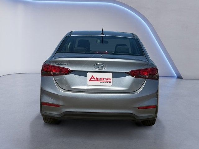 Vehicle image 8 of 31