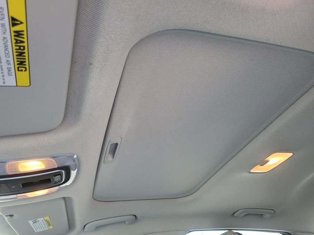 Vehicle image 14 of 30