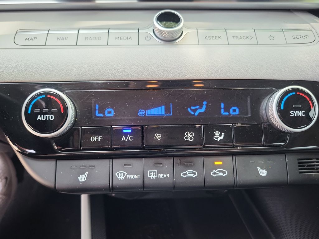Vehicle image 22 of 30