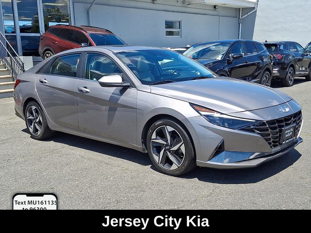 2021 Hyundai Elantra Limited Image 3 of 31