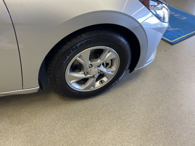 Vehicle image 14 of 39
