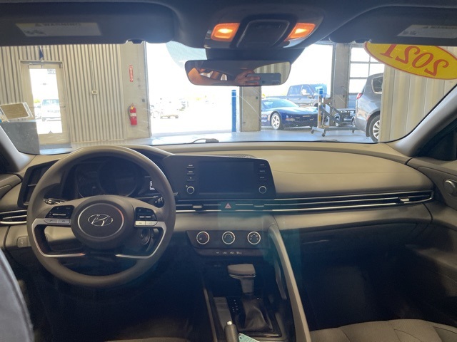 Vehicle image 22 of 39