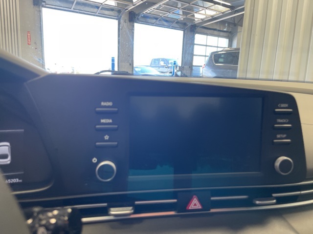 Vehicle image 32 of 39