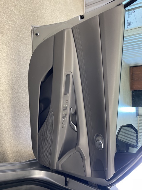 Vehicle image 23 of 39