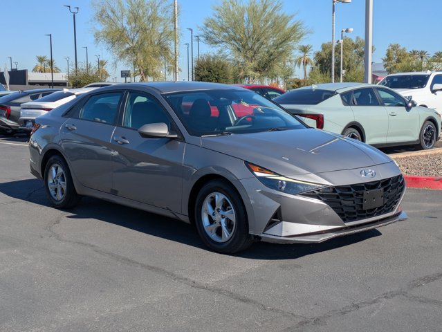 2021 Hyundai Elantra SE Image 4 of 31