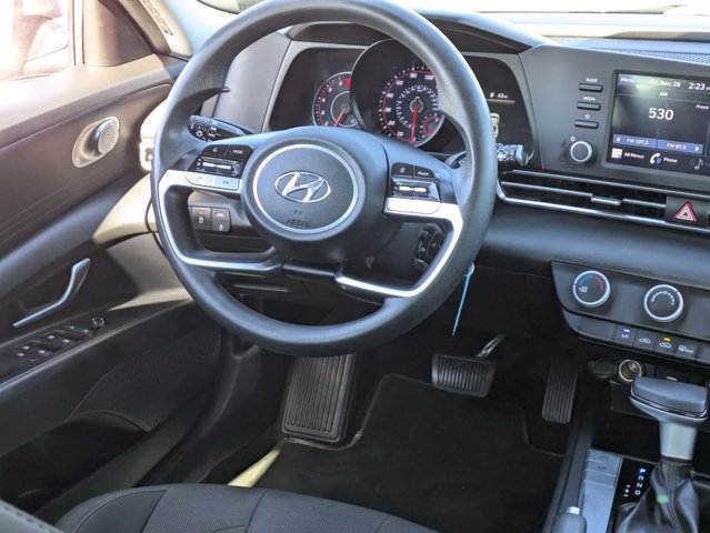2021 Hyundai Elantra SE Image 17 of 31