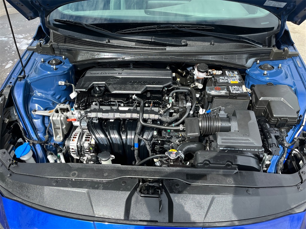 Vehicle image 33 of 37