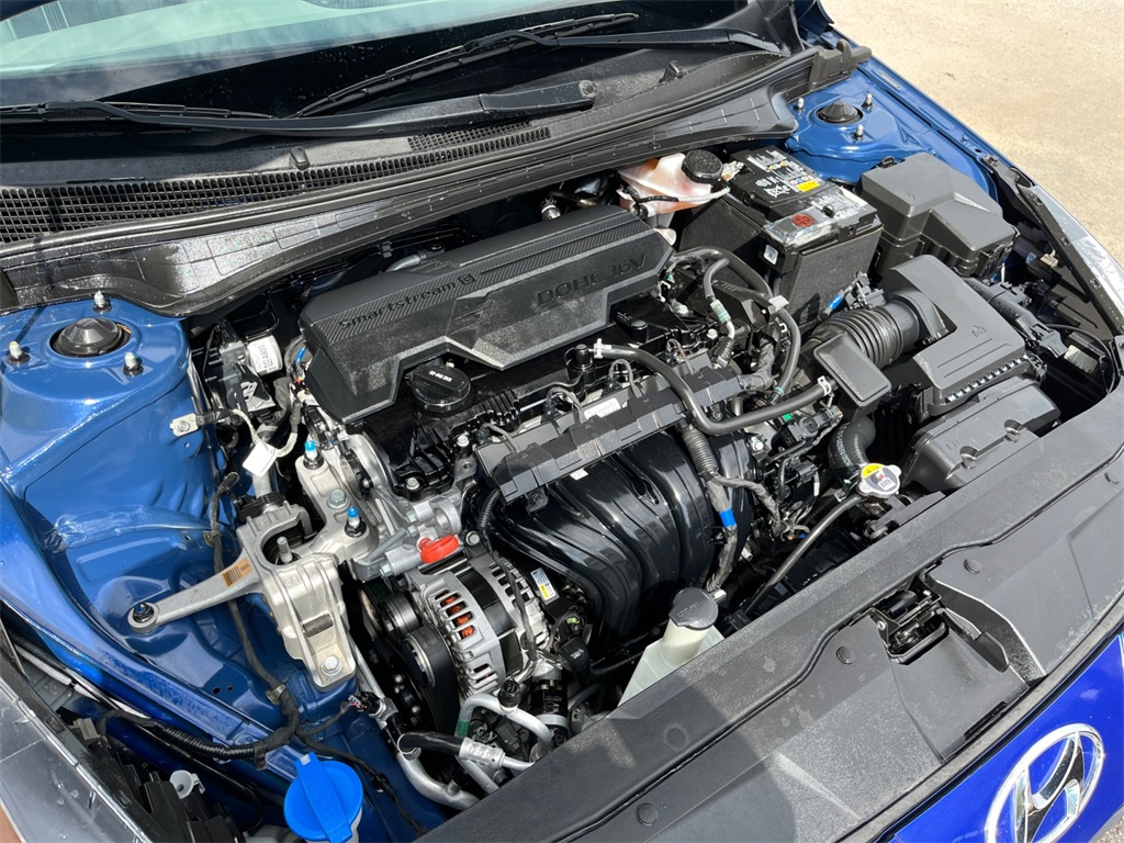 Vehicle image 35 of 37