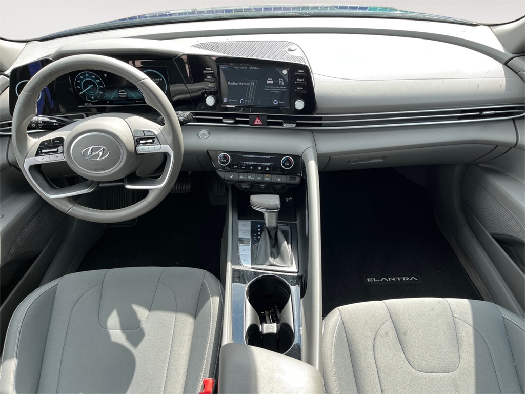 Vehicle image 11 of 37