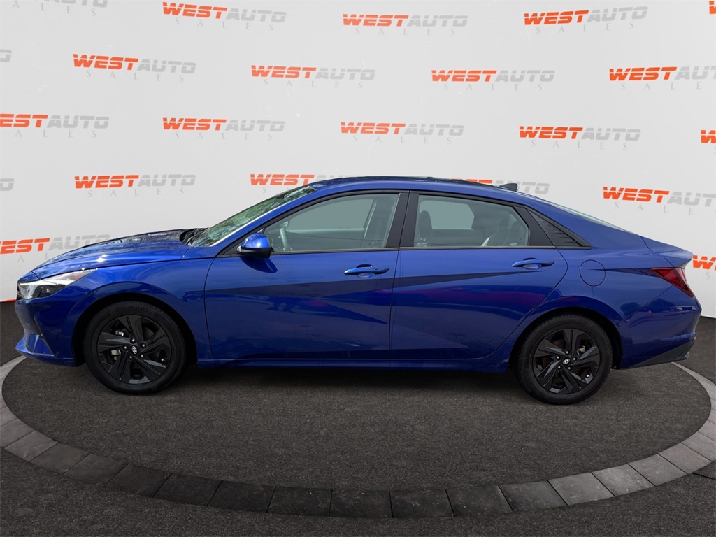 Vehicle image 8 of 37