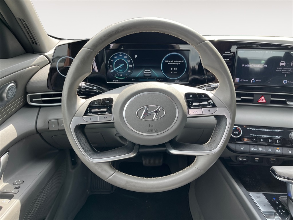 Vehicle image 12 of 37