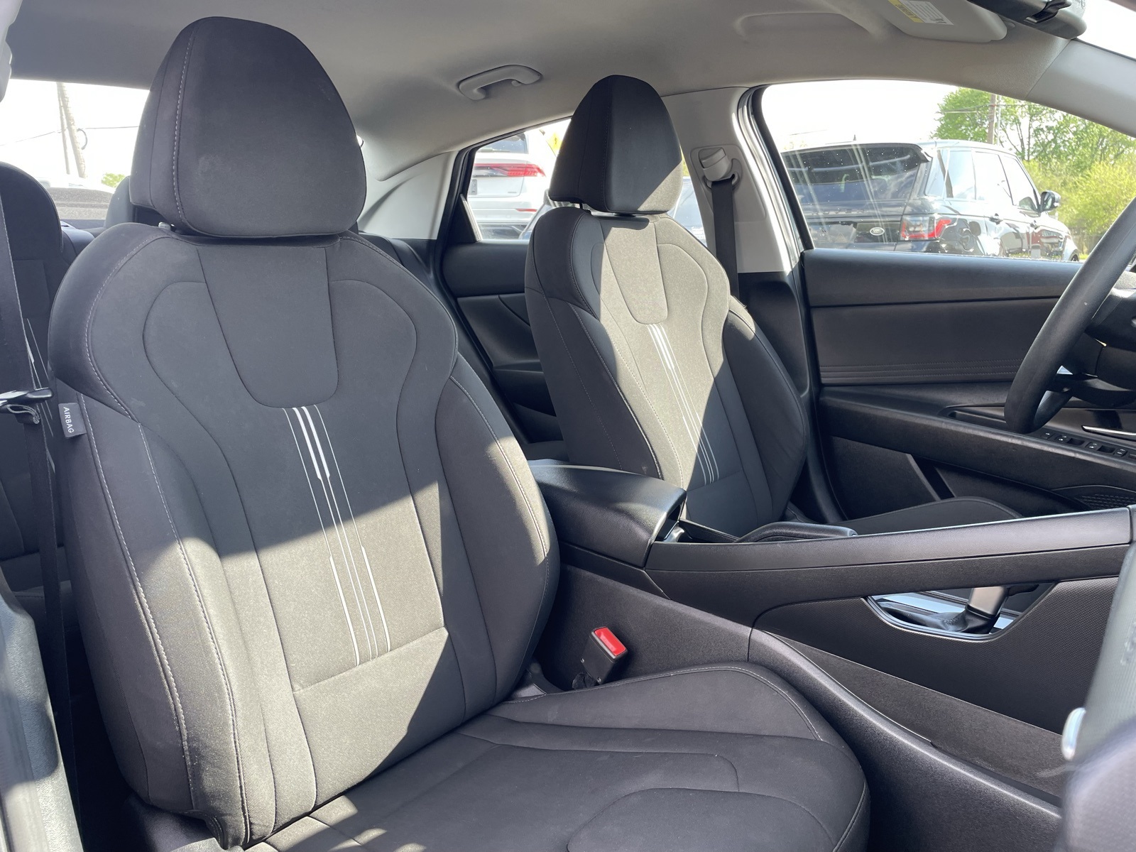 Vehicle image 24 of 34
