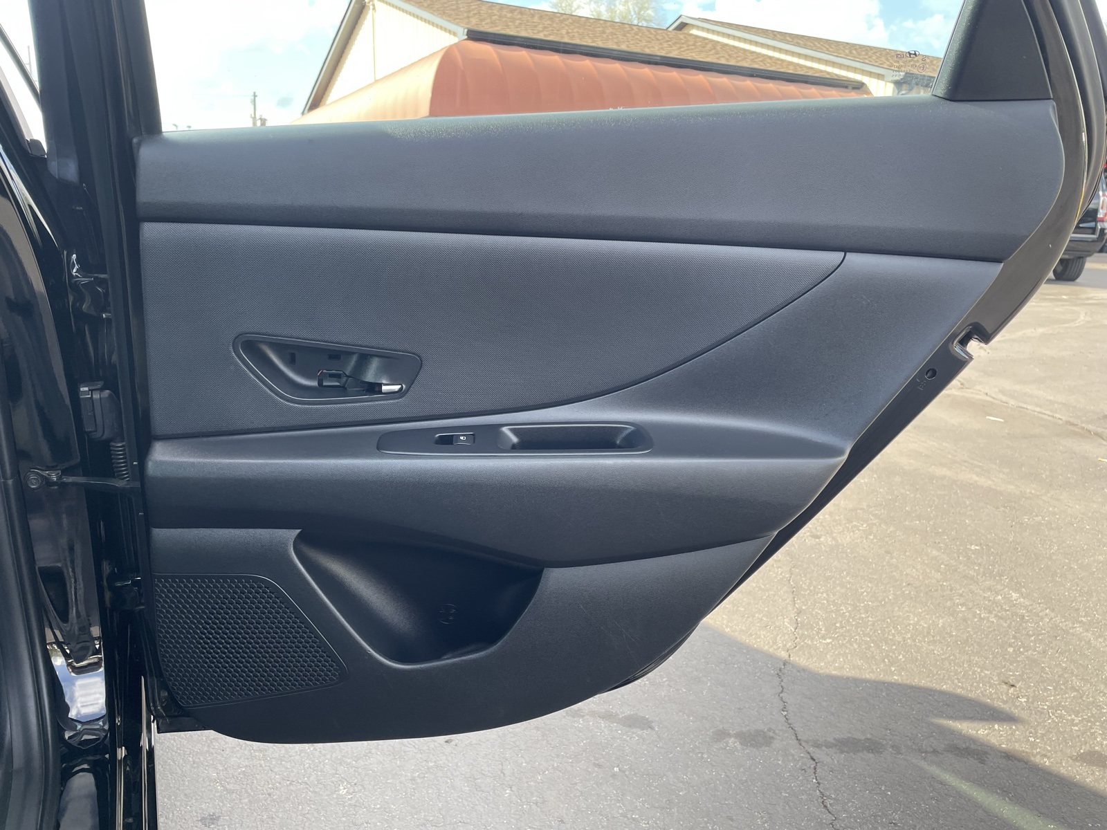 Vehicle image 20 of 34
