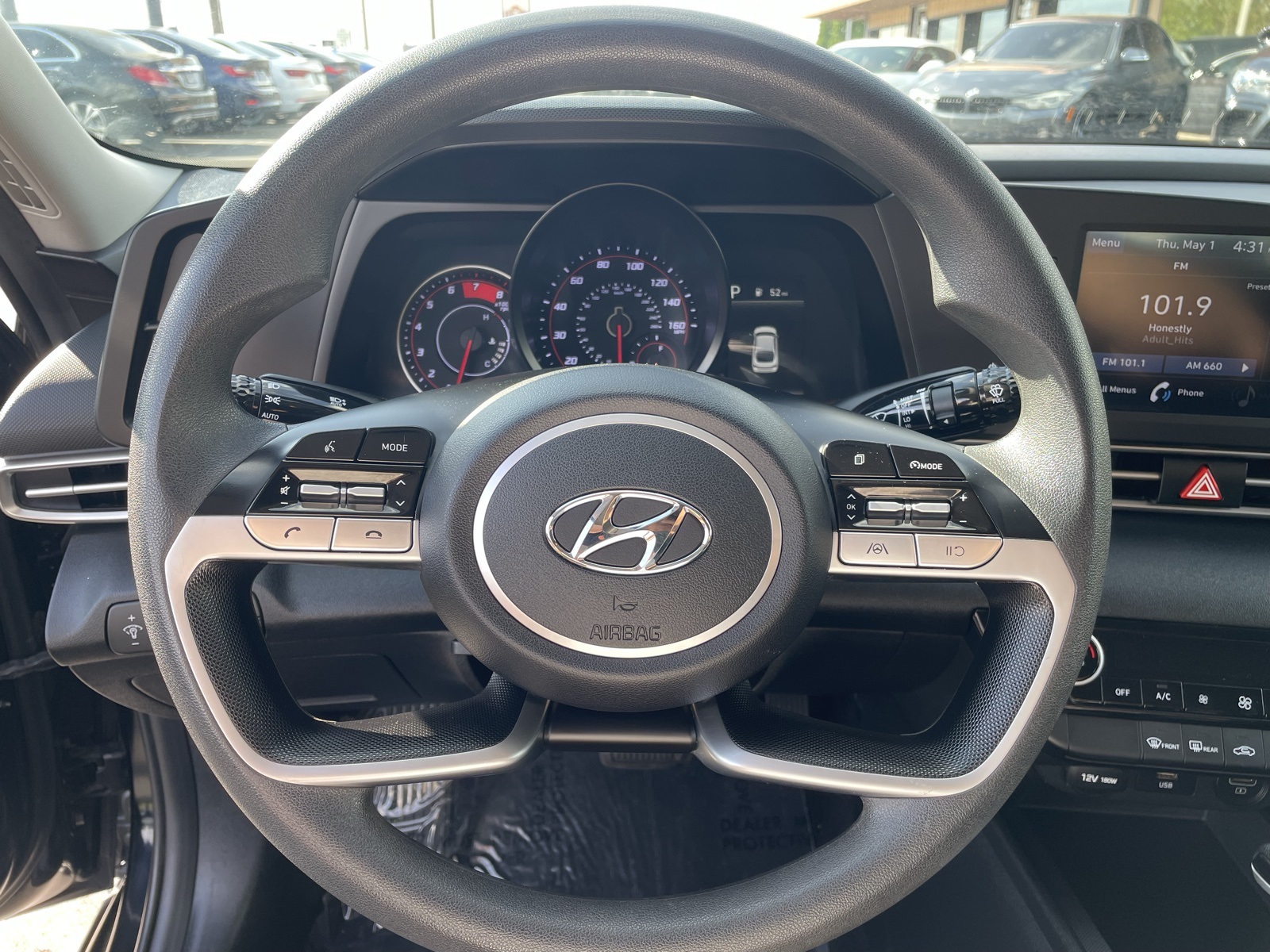 Vehicle image 27 of 34