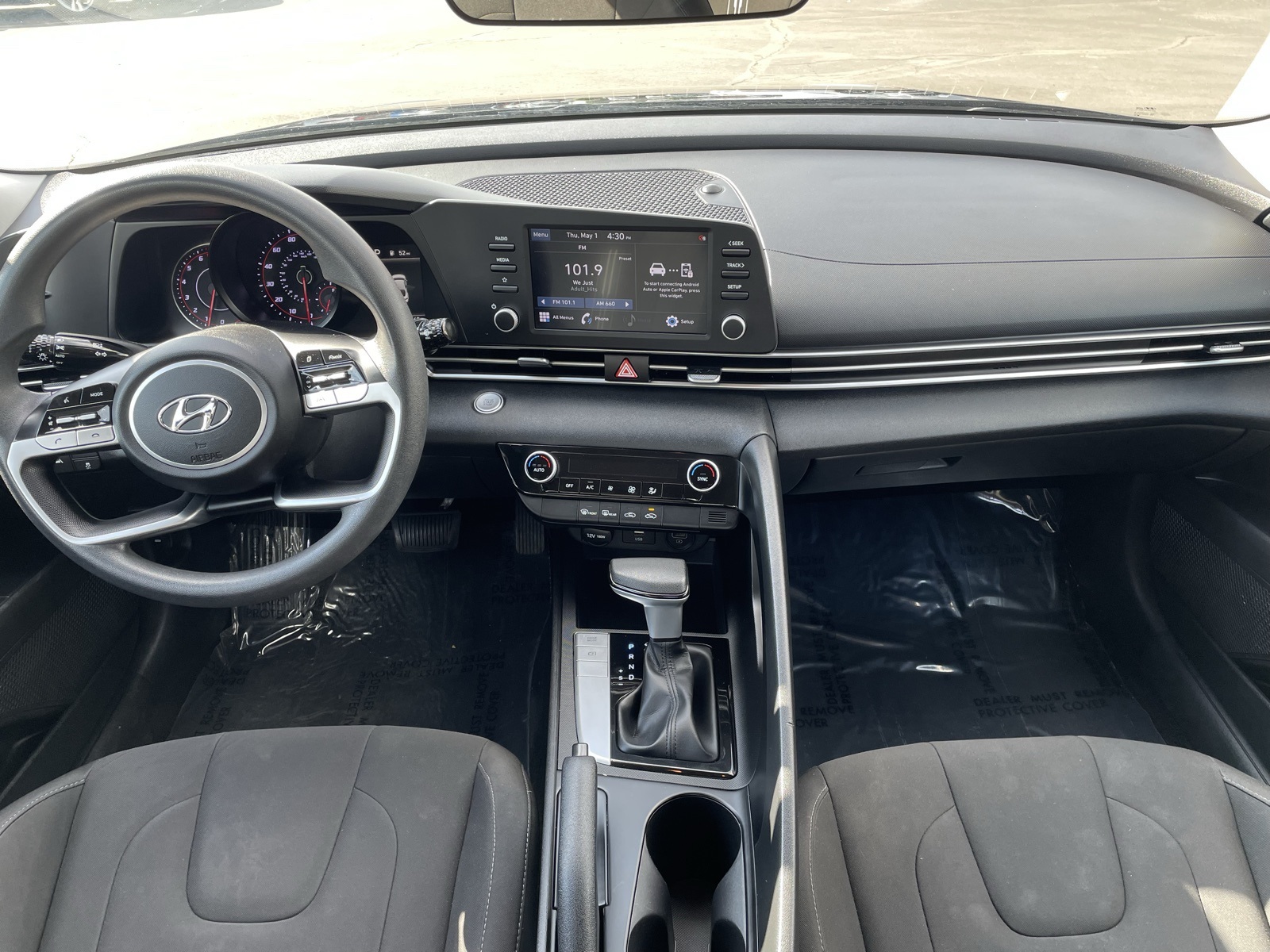 Vehicle image 21 of 34