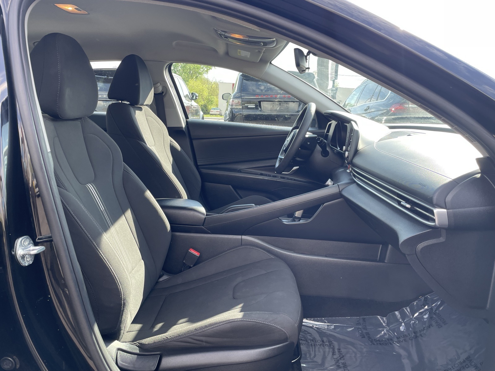 Vehicle image 22 of 34