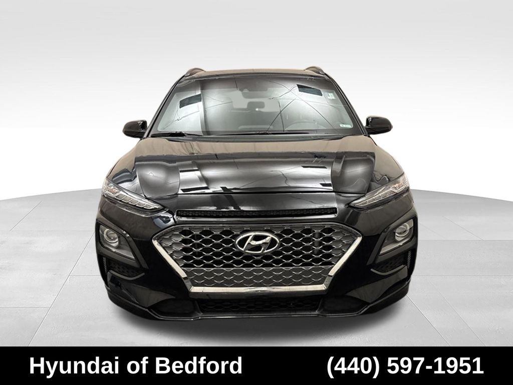 2021 Hyundai Kona Limited Image 3 of 25