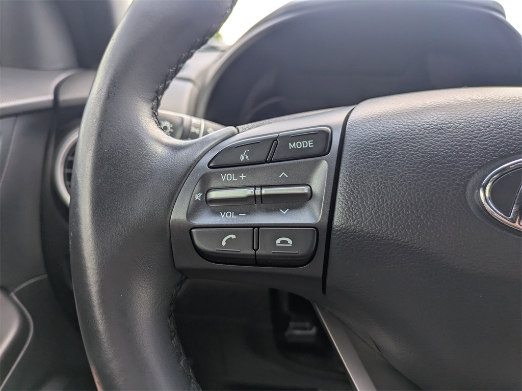 Vehicle image 27 of 31
