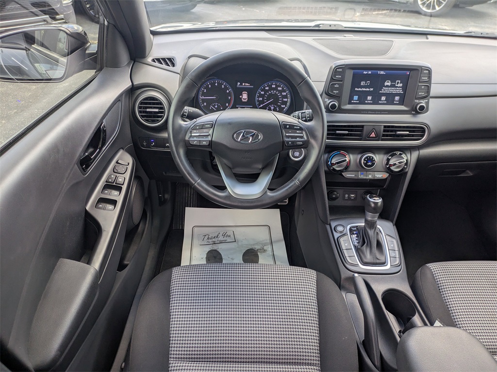 Vehicle image 16 of 31