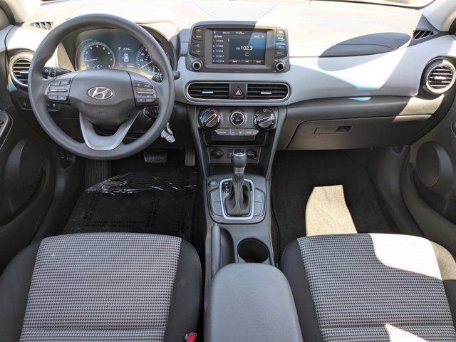 Vehicle image 10 of 24