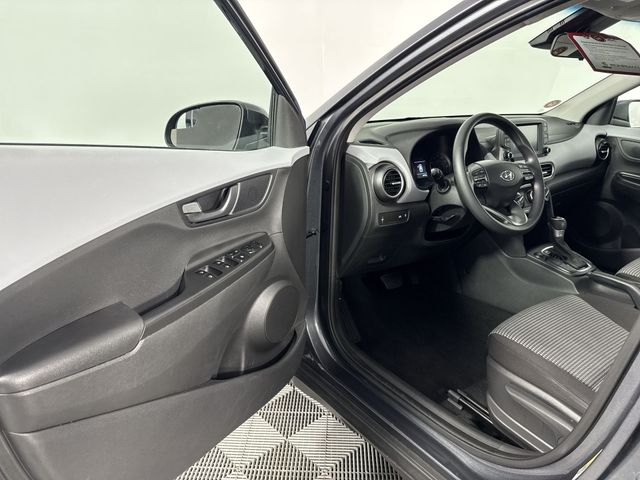 Vehicle image 25 of 50