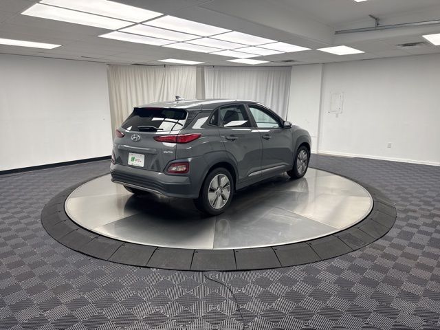 Vehicle image 4 of 24