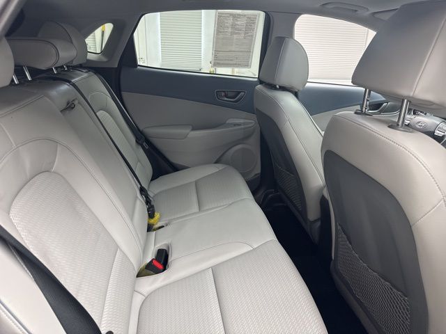 Vehicle image 13 of 24