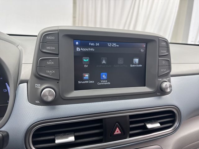 Vehicle image 19 of 24