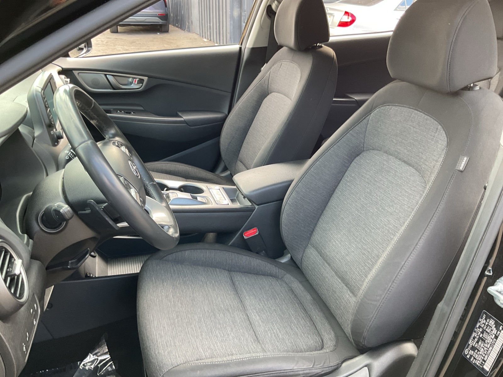 2021 Hyundai Kona Electric SEL Image 14 of 28