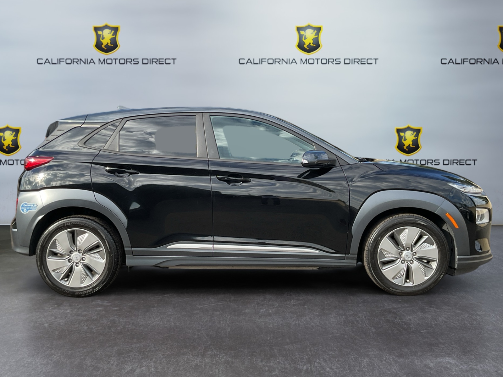 2021 Hyundai Kona Electric SEL Image 4 of 28