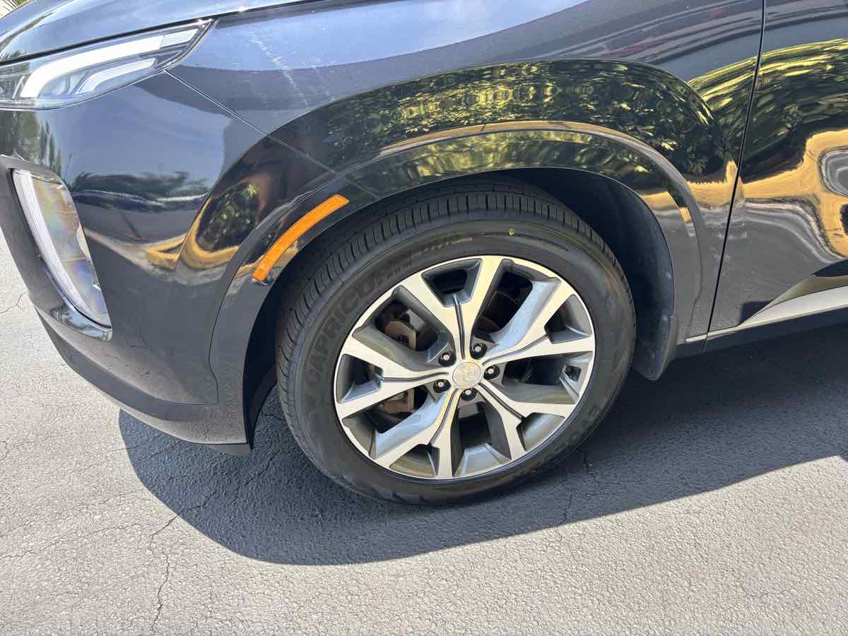Vehicle image 5 of 32