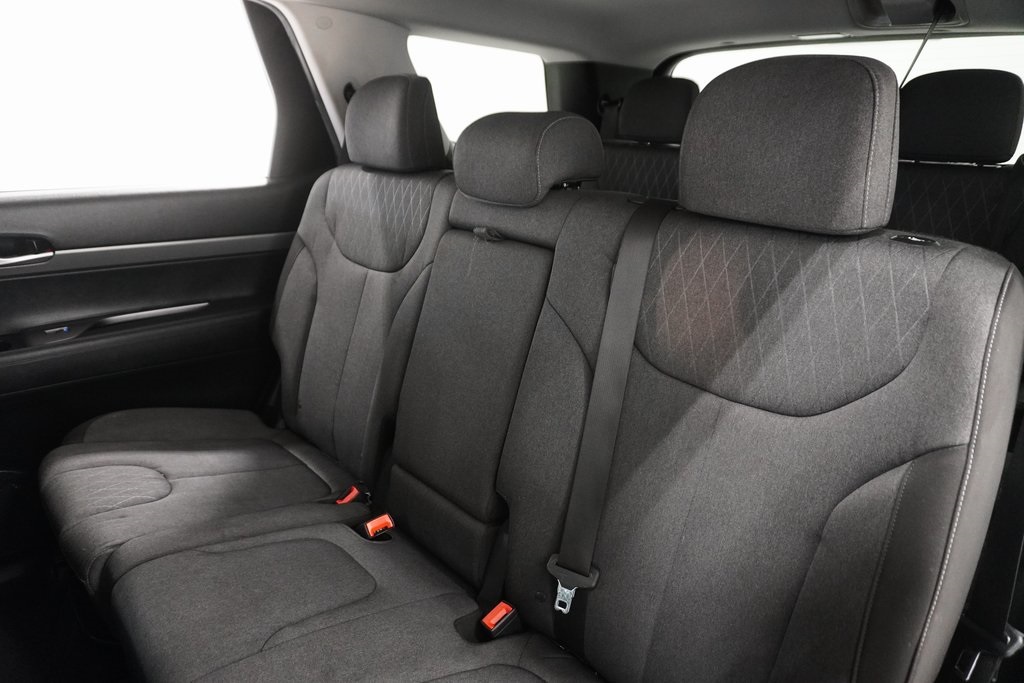 Vehicle image 14 of 26