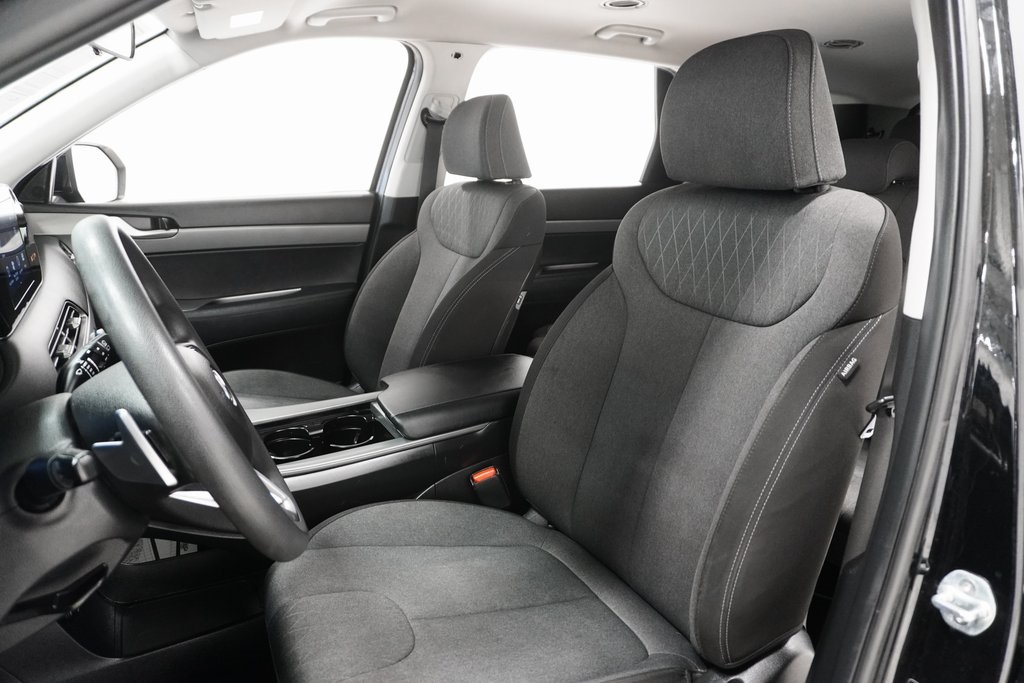 Vehicle image 10 of 26