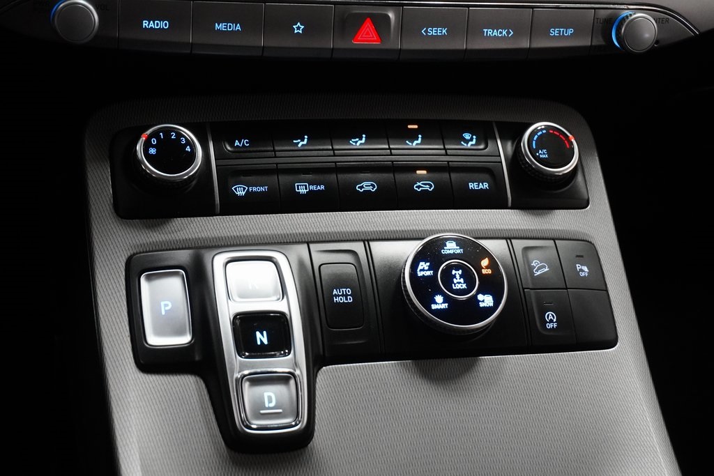 Vehicle image 25 of 26