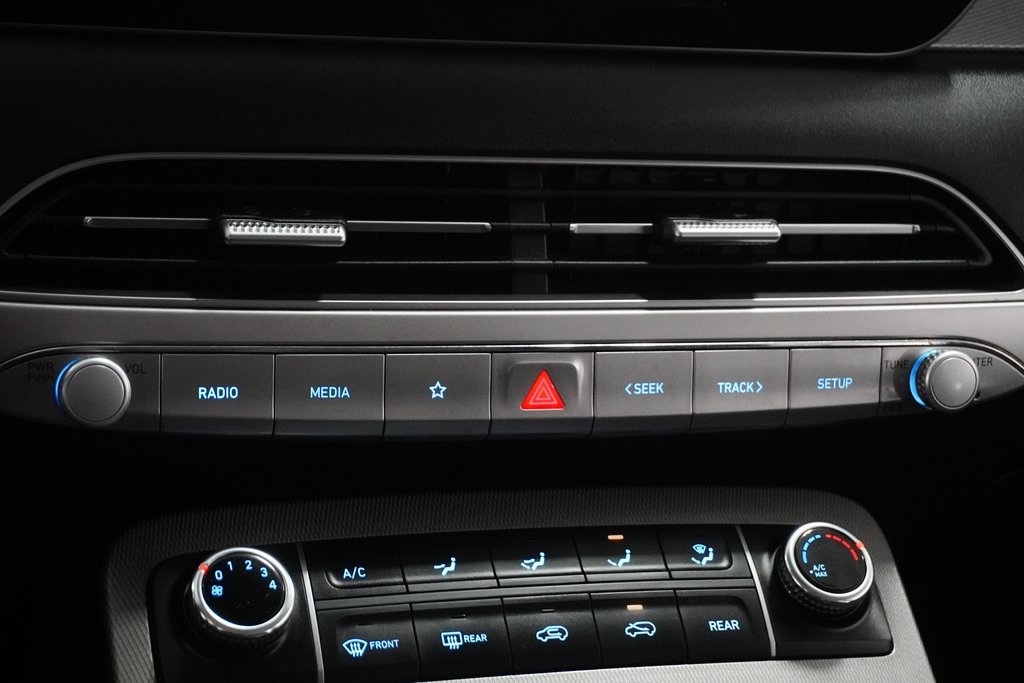 Vehicle image 24 of 26