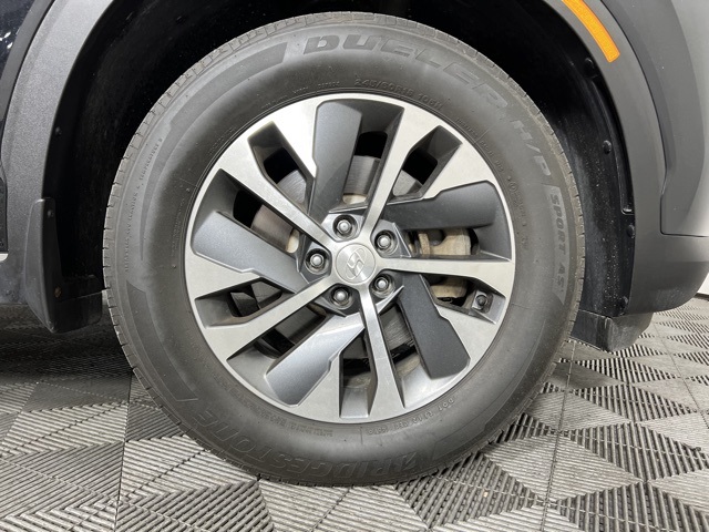 Vehicle image 6 of 37