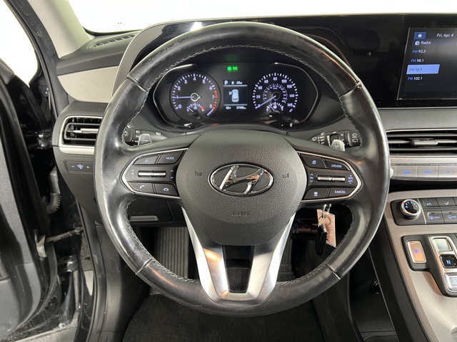 Vehicle image 23 of 37