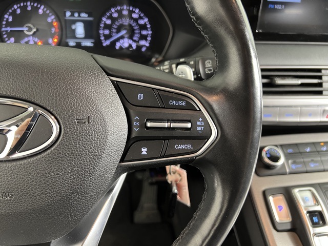 Vehicle image 25 of 37