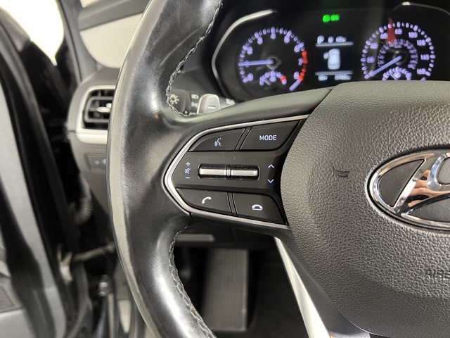 Vehicle image 24 of 37