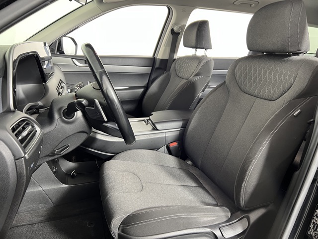 Vehicle image 11 of 37
